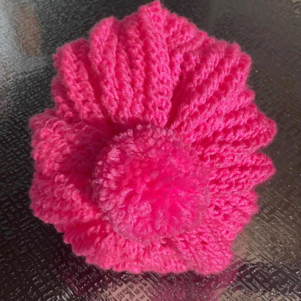 Handus Hand knit women’s Beanie %100 acrylic pink beanie